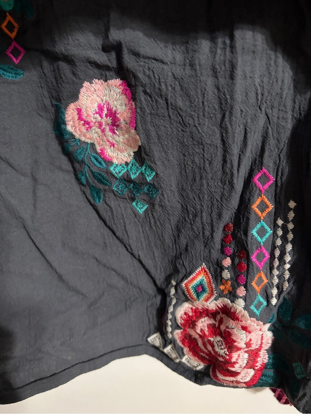 💜 2X Savanna Jane Charcoal Floral Embroidered Boho Blouse with Pink and Teal - Picture 7 of 11